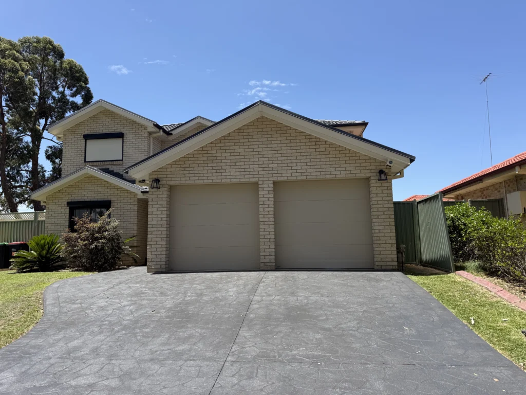 Gliderol Paperbark Tuscan Smooth finish sectional door