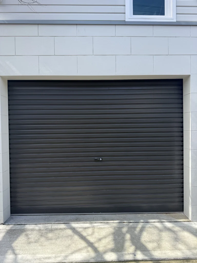 Mounument Gliderol Roller Door